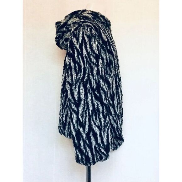 Splendid Girls 12 Striped Faux Fur Jacket Hooded Coat - Picture 6 of 9